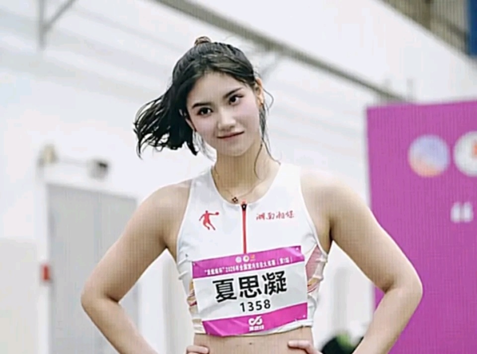 22岁跨栏女神晒出美照！曾多次发狠不做网红 粉丝质疑：这样才赚钱？