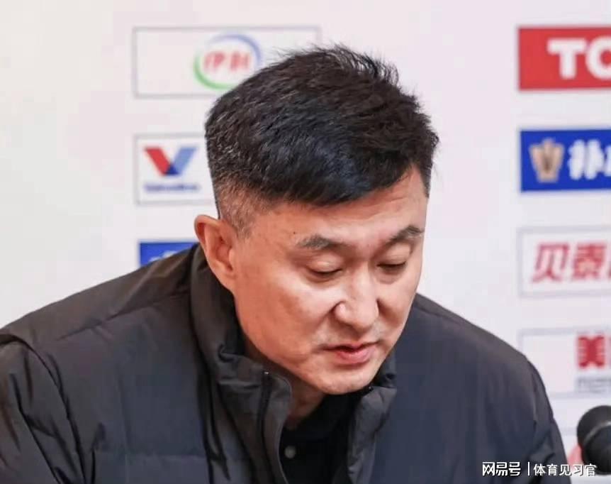 杜锋卸任+签怀特塞德?广东男篮四招引热议，球迷:就这么干!|内线|哈桑·怀特塞德|广东男篮|广东队|杜锋|胡明轩