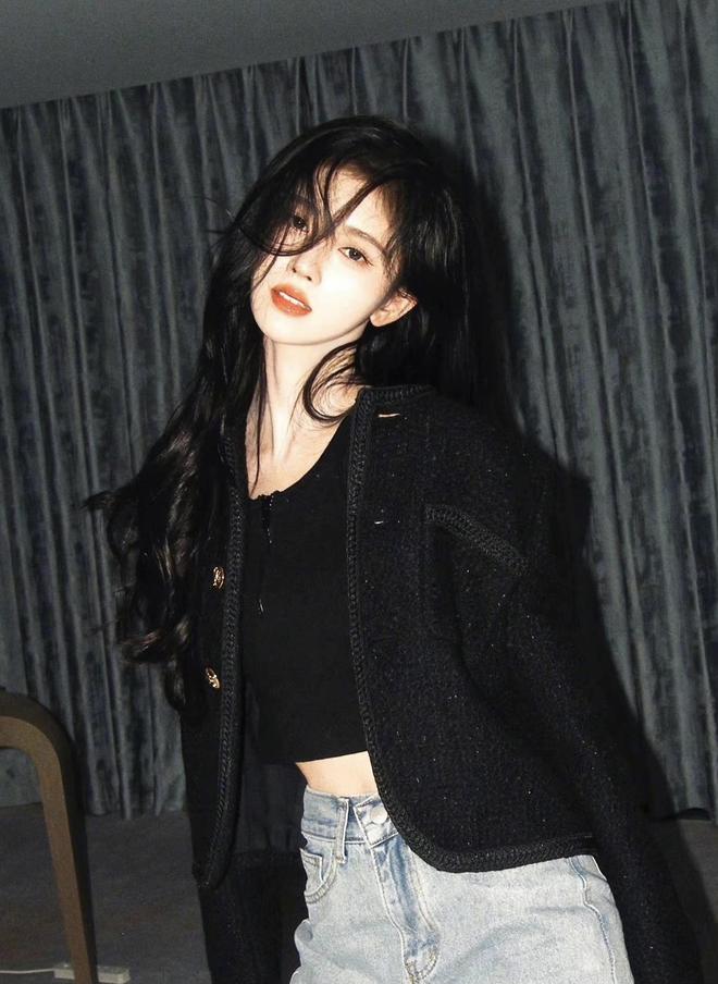 鞠婧祎穿搭来咯，巧学“鞠式”思路，女星变美的小tips