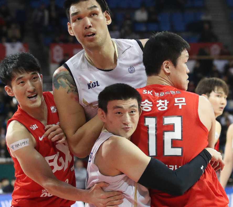 韩媒：“韩国姚明”河升镇要复出了！只不过这次他要去摔角