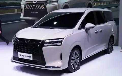 最新保值率榜单出炉：问界M9双冠，MPV成“保值王”，买车必看！