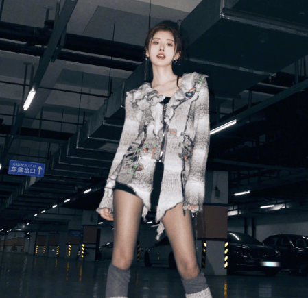 网友泰国曼谷偶遇鞠婧祎