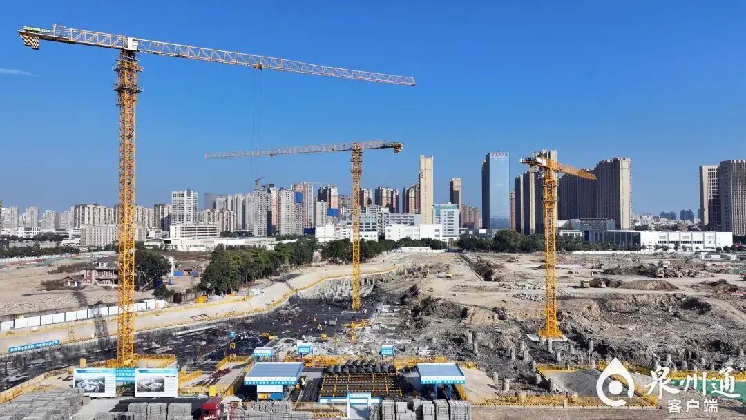 晋江安踏全球智慧创新产业园工地（泉州晚报社资料图）