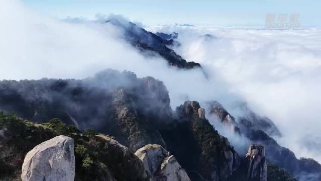 九华山花台景区现绝美云海奇观