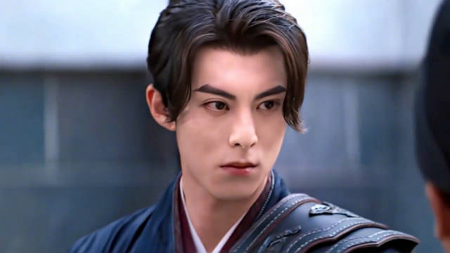 王鹤棣以许七安手势亮相阅文盛典