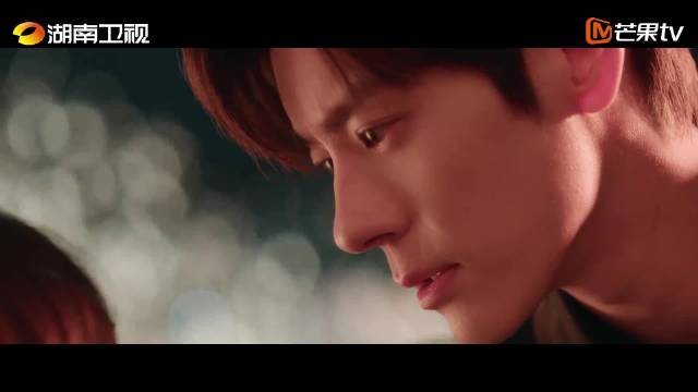 白鹿力挺魏哲鸣新剧《你是迟来的欢喜》，两人互动引期待