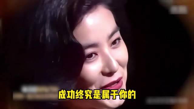 林青霞的男装是打破时代审美的惊艳一笔，经典永存