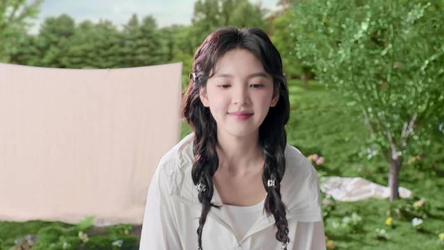 章若楠诠释真维斯甜系风格，展现当代女性自我主张