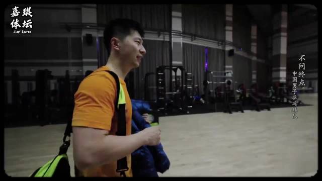 马龙称夺冠后训练更刻苦，无教练陪练自成传奇