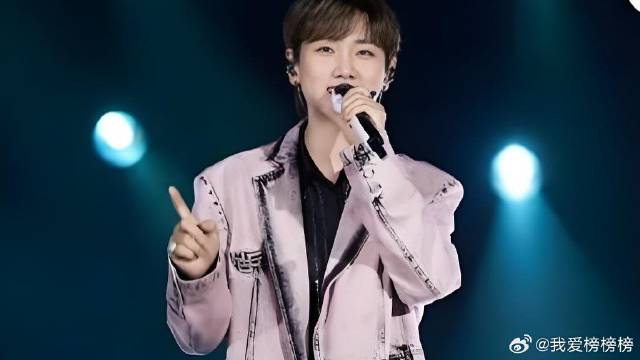 汪苏泷百场演唱会背后，中年歌迷为何集体破防？