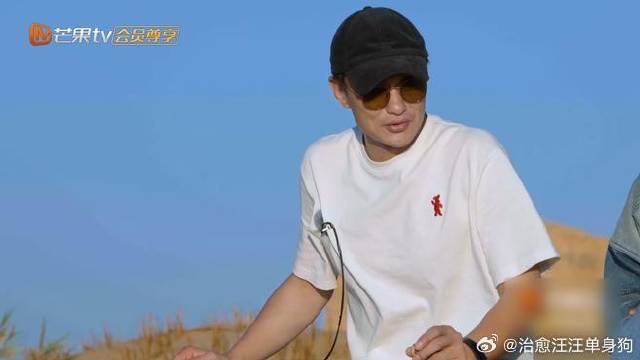 周一围曾拒绝秀恩爱，结果亲了朱丹三次，朱丹乐坏