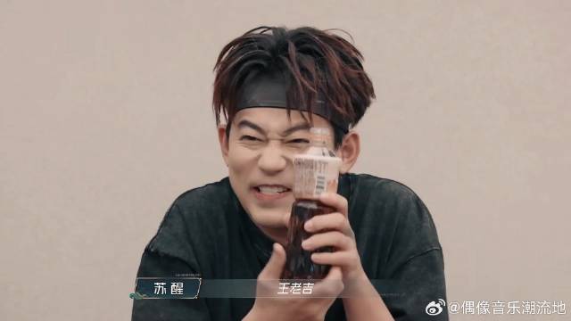 哥哥淘汰夜抱大腿，为晋级上演宫斗大戏