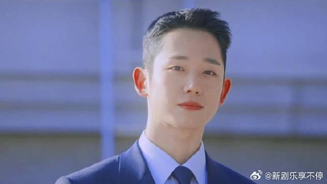 “那个不顾一切奔向我的人，也是我的超人”.