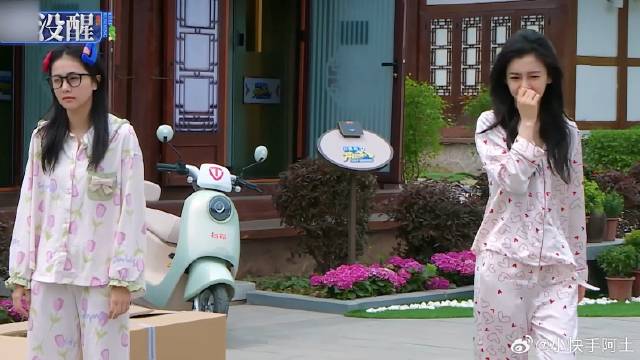 同样是素颜，看完白鹿再看baby，谁是原装脸一眼看出！