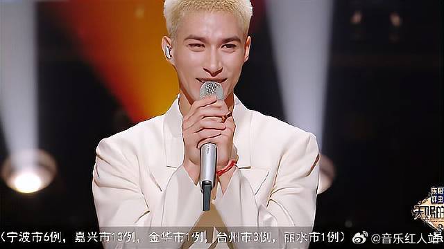 米卡成香饽饽！遭周深张韶涵胡彦斌争抢求合作