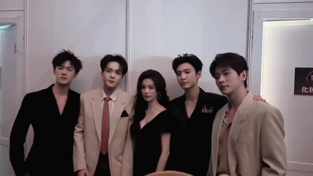 白鹿再现真性情，微博之夜曾贡献名场面