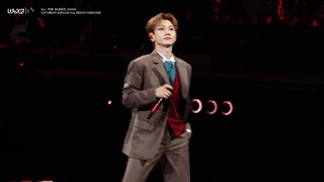 汪苏泷澳门演唱会欢脱演绎《爱怎么会错的》