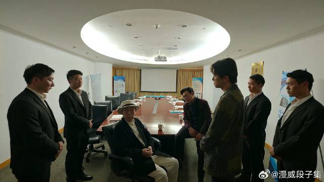 高启强一句话 小弟们立马一拥而入，给泰叔养老送终！