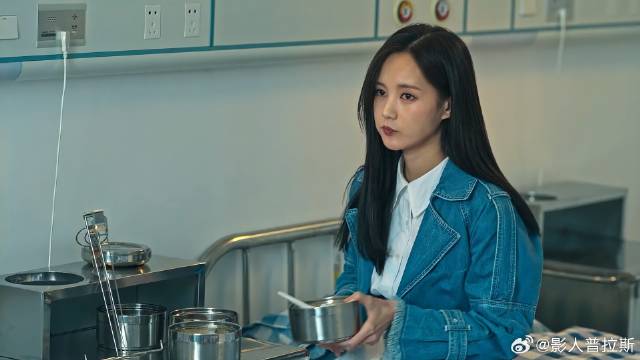 安欣住院呕吐不止 不料孟钰过来看望后，瞬间好了