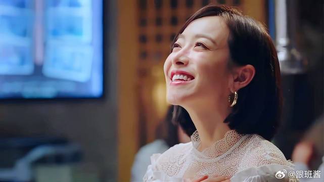 美女主管和实习生弟弟，怎么看都是满满的甜