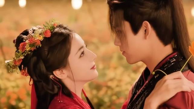 陈飞宇热巴主演短剧白日提灯两集上线