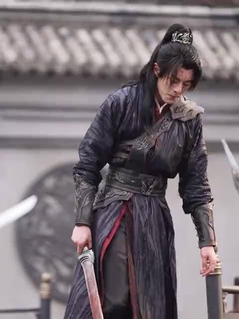 王鹤棣缺席2025年度阅文IP盛典，派《大奉打更人》许七安出征，催催第二部