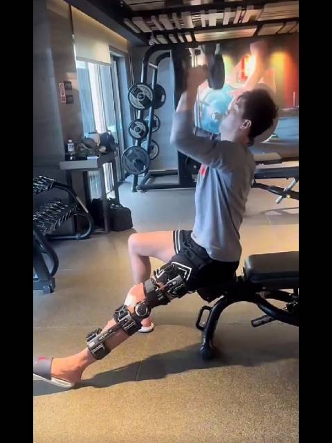 郭艾伦更新视频说:加油！难熬的日子很快就会过去的 加油！等你回来