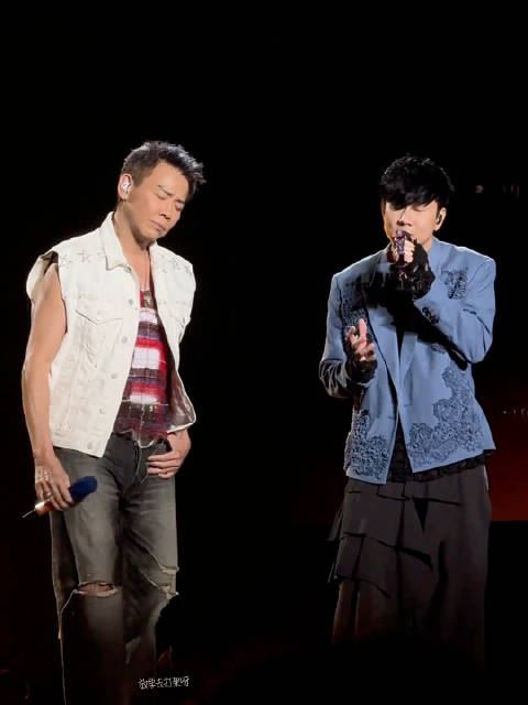 陶喆林俊杰同台引热议，音乐风格碰撞成焦点