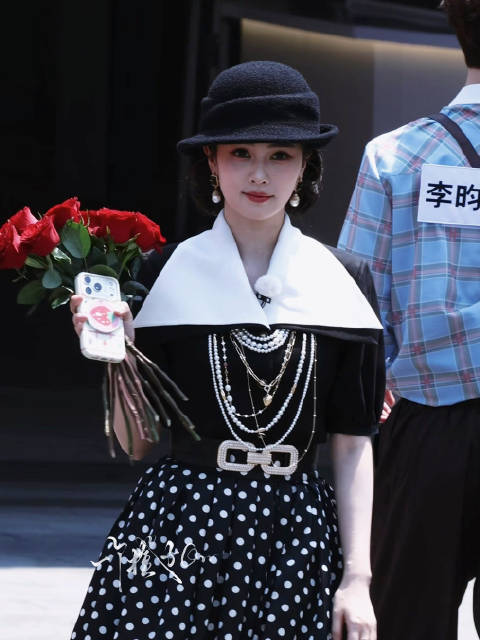 走起路来好优雅，完全大小姐