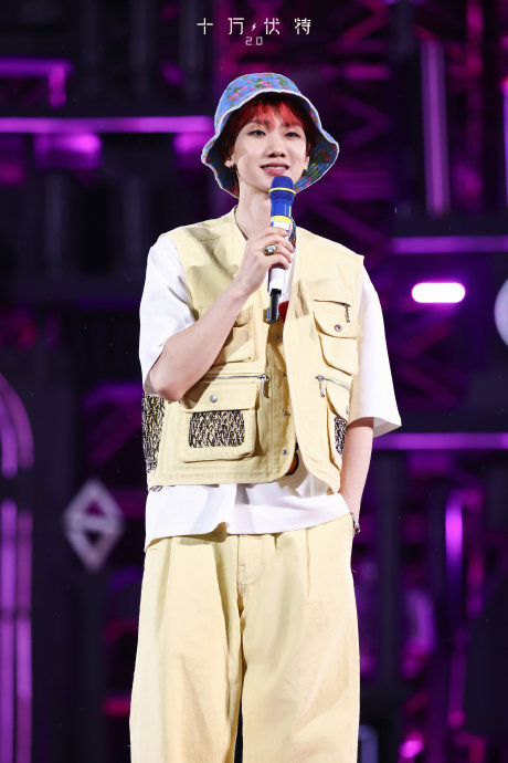 汪苏泷新巡演‘明日世界’与之前的‘十万伏特’‘罗曼前传’有何不同？