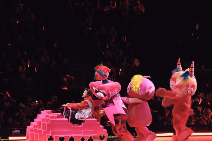 汪苏泷的新专辑《明日世界》与同名巡演如何形成“双生企划”？