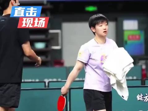 孙颖莎扛压前行备战巴黎奥运