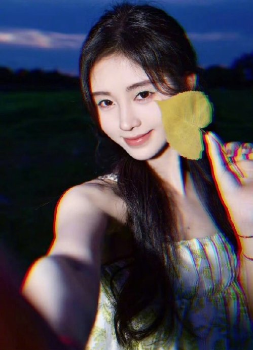 鞠婧祎被称为“仪态教科书”是源于哪些专业素养的支撑？