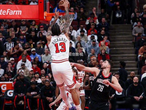 火箭跌出前六，谢泼德被点名四次，乌度卡最后三分钟没换人
