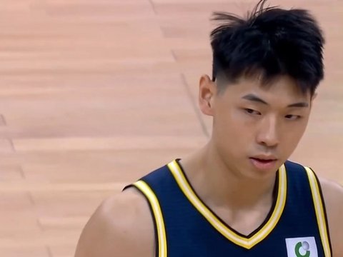 杜锋：球队起伏很正常，崔永熙有一年多没打球恢复需要循序渐进