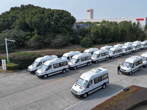 苏州金龙与海格旅汽共绘东北旅运画卷