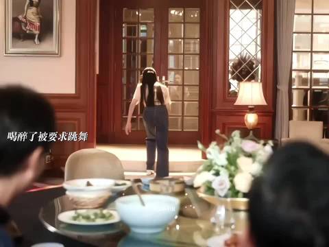 林允饰演沈冉冉含泪跳舞展现底层演员心酸