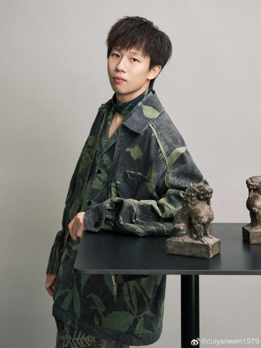 乒乓球运动员林高远与Feng Chen Wang品牌的合作有何特别之处？