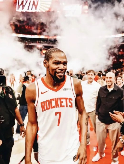 火箭队在杜兰特体能下降时，其他球员的表现和战术安排存在哪些问题？