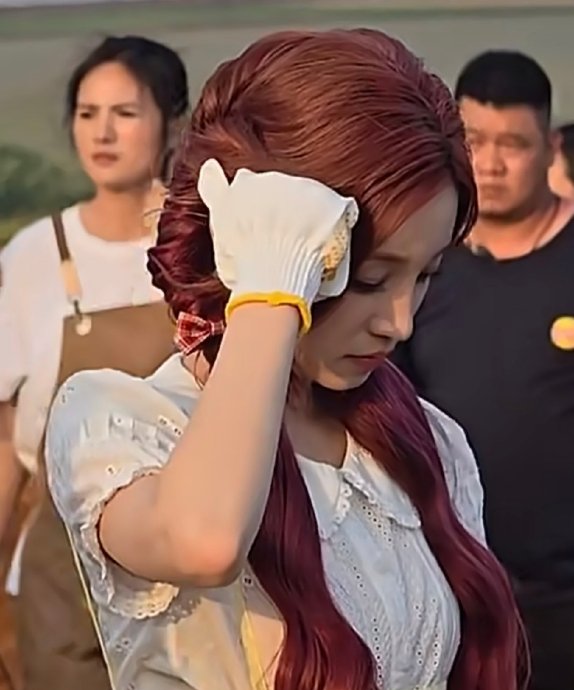 宋雨琦的《Two》舞蹈挑战对当代年轻人有何象征意义？