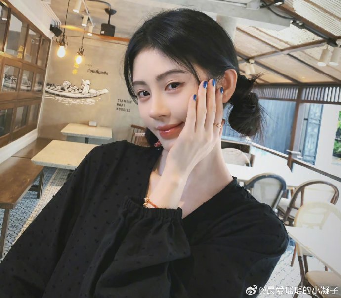 鞠婧祎与丝芭传媒的合约纠纷具体涉及哪些内容？