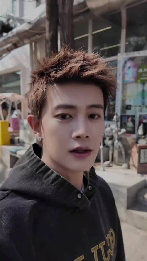 任嘉伦锦衣之下陆大人造型获赞