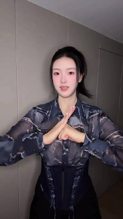 宝宝姐的手势舞又来喽