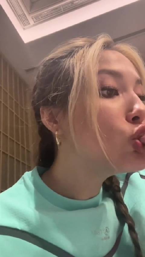 谷爱凌吃广式早茶，叉烧包、菠萝包……羡慕谷爱凌，吃这么多还不胖