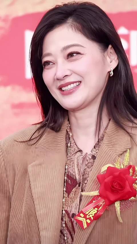 梅婷开年三部剧热播，角色多样演技获赞