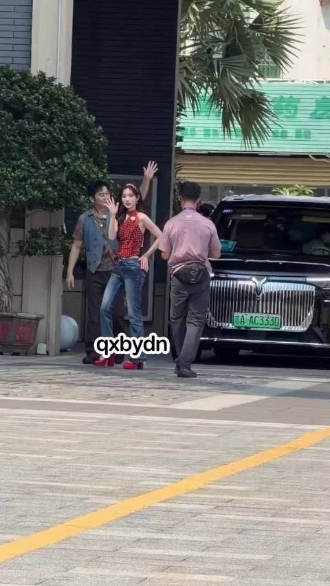 孟子义的脸有多小大家直接看吧