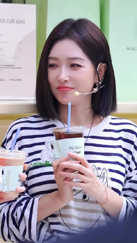 秦岚出任Mo&Co亚太区代言人，深圳万象天地亮相