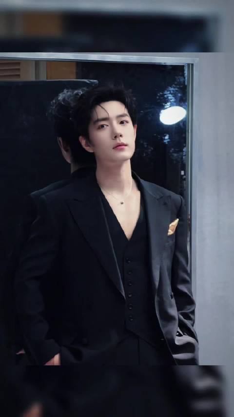 名品身材，顶级神颜！每一帧都是暴击！@肖战 肖战刘铮亮