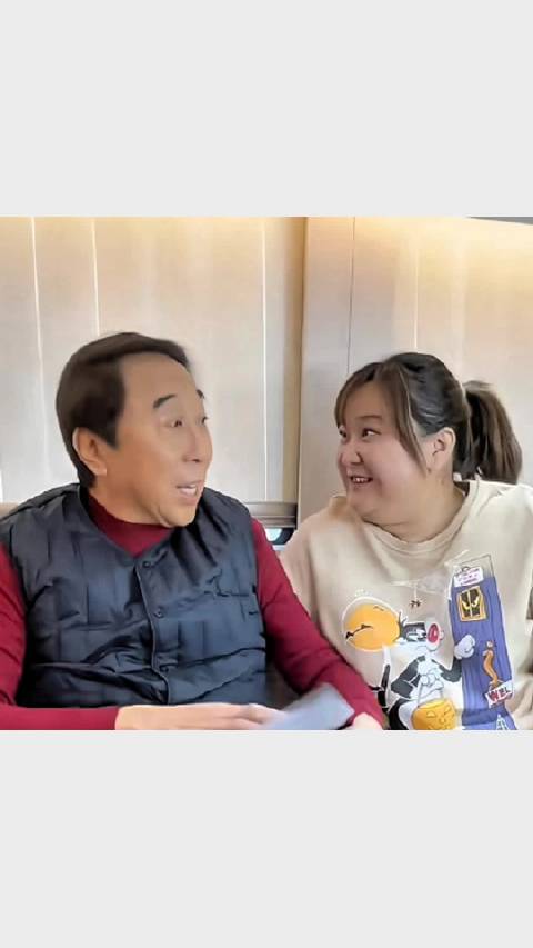 贾玲为冯巩找对象引师徒爆笑对话