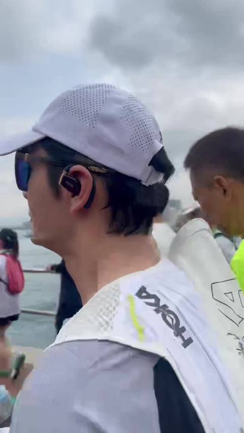 黄晓明马拉松活动推荐王鹤棣刘耀文组队